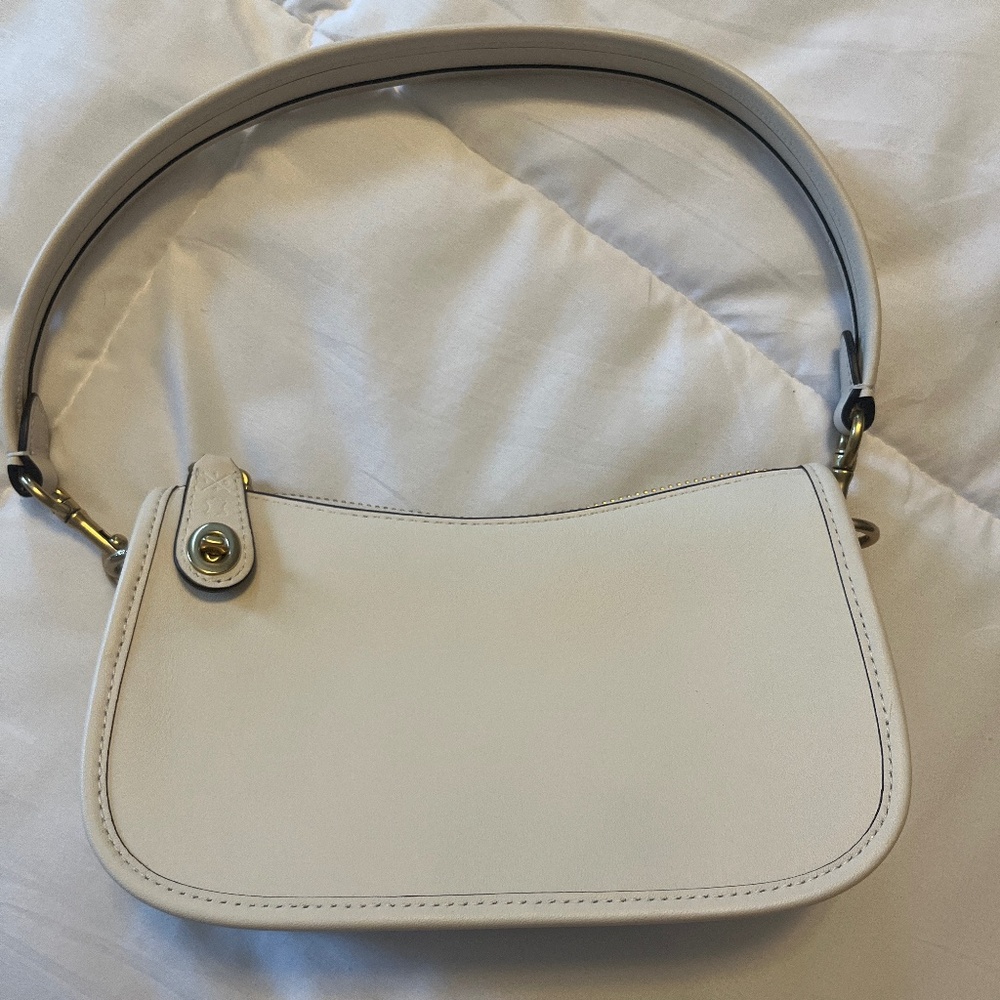 Coach Swinger Bag 20